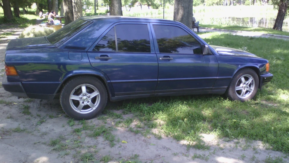 Mercedes-Benz 190 (W201) Красень Baby Benz
