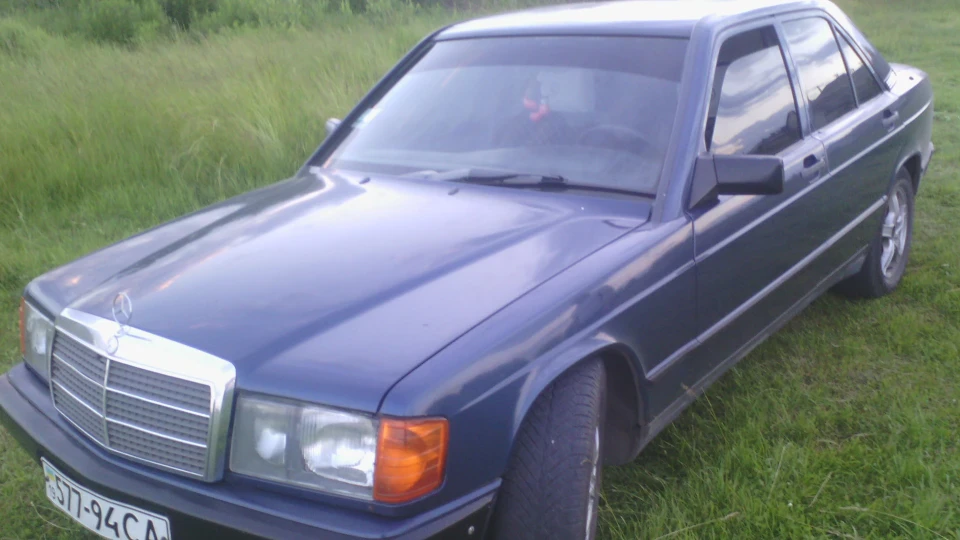 Mercedes-Benz 190 (W201) Красень Baby Benz 4