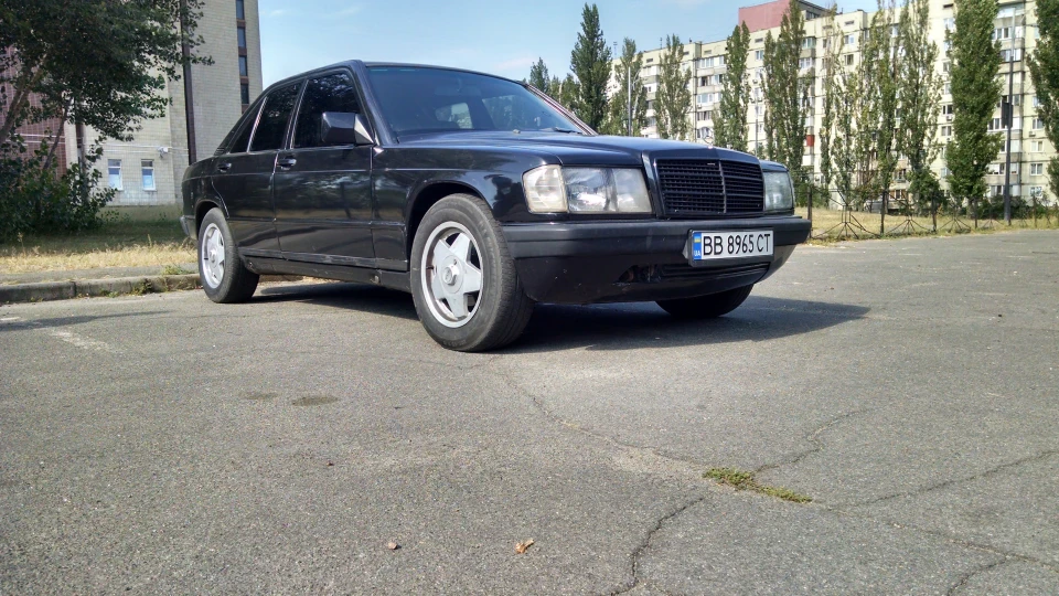 Mercedes-Benz 190 (W201) m103 2,6 (було) m104 3,2 2