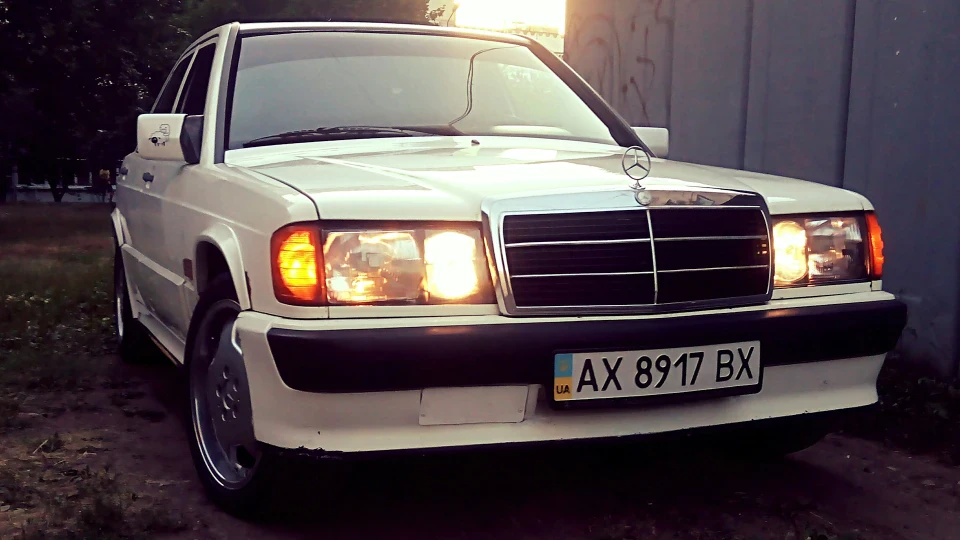Mercedes-Benz 190 (W201) #пломбір 2