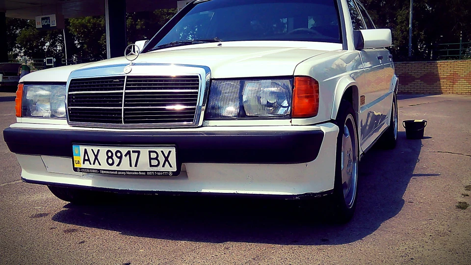 Mercedes-Benz 190 (W201) #пломбір 5