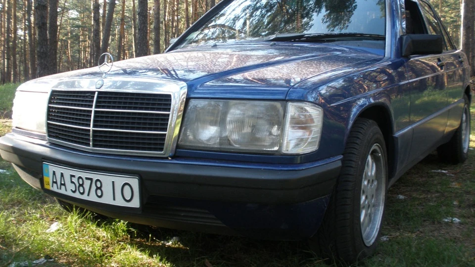 Mercedes-Benz 190 (W201) Синій мЕРСЗавЕц 4