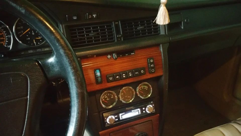 Mercedes-Benz 190 (W201) USA-3.0DTurbo 4