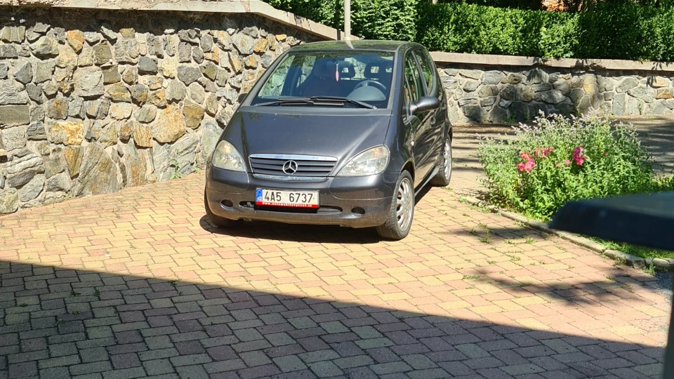 Mercedes-Benz A-Class 2