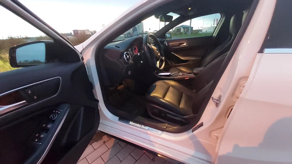 Mercedes-Benz A-Class 2