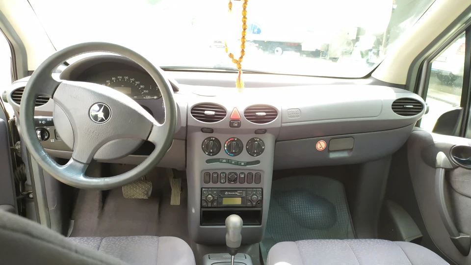 Mercedes-Benz A-Class 4