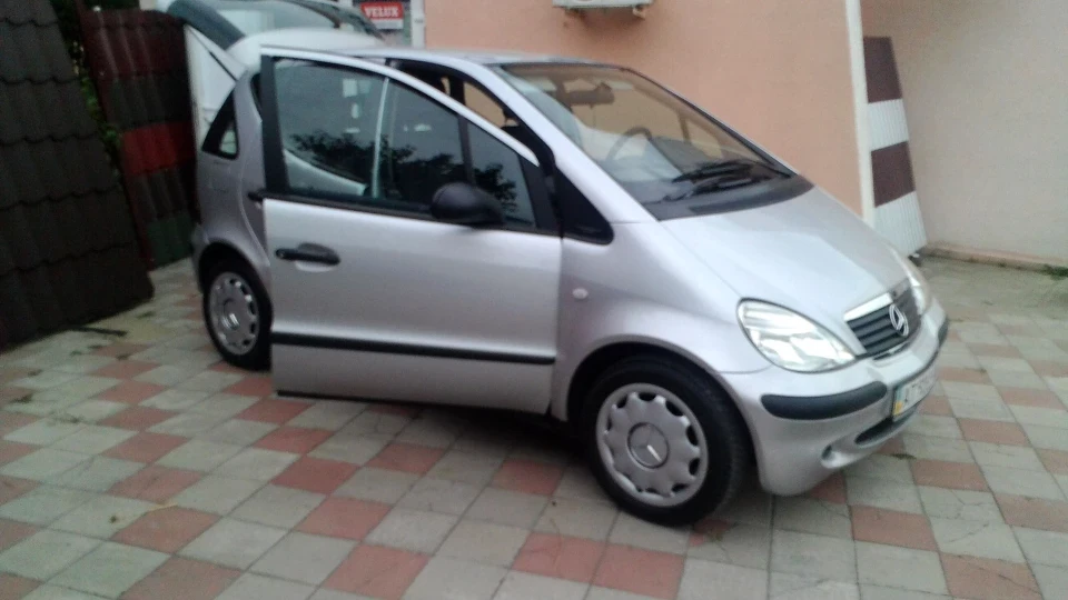 Mercedes-Benz A-Class 2