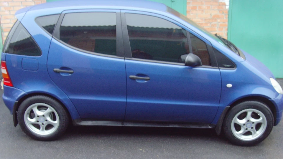 Mercedes-Benz A-Class 1.4 бензин 82 к.с синій 3