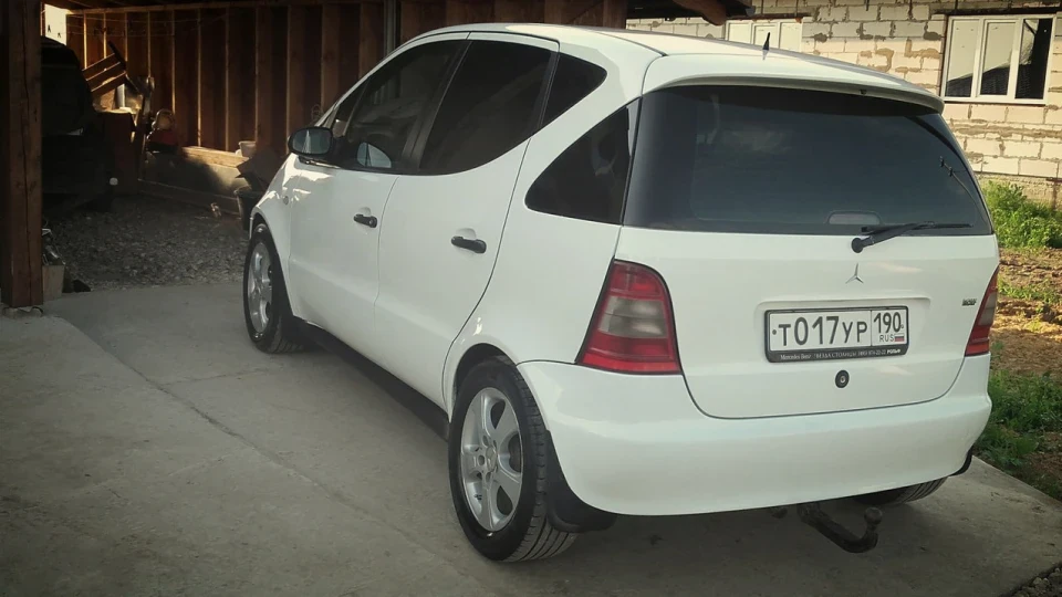 Mercedes-Benz A-Class 1.6 Біла куля.