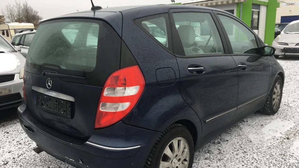 Mercedes-Benz A-Class A170 Elegance 3