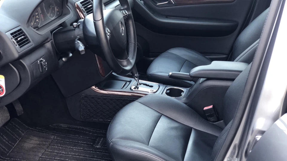 Mercedes-Benz A-Class Elegance 4