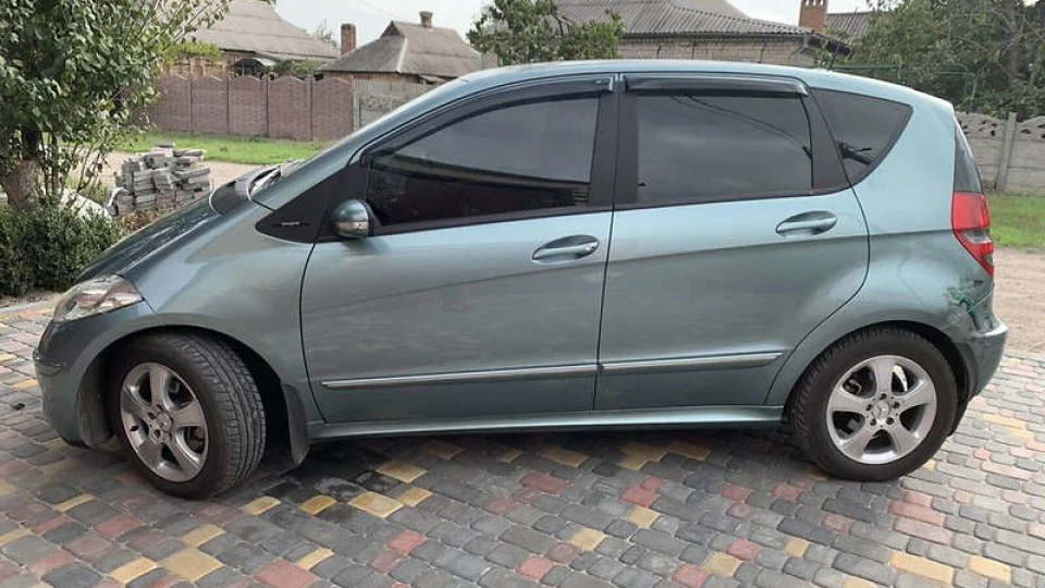 Mercedes-Benz A-Class м'ятно-синій 2