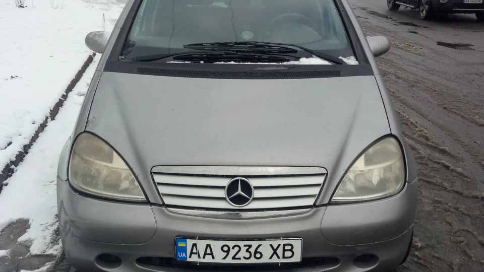 Mercedes-Benz A-Class праска 2