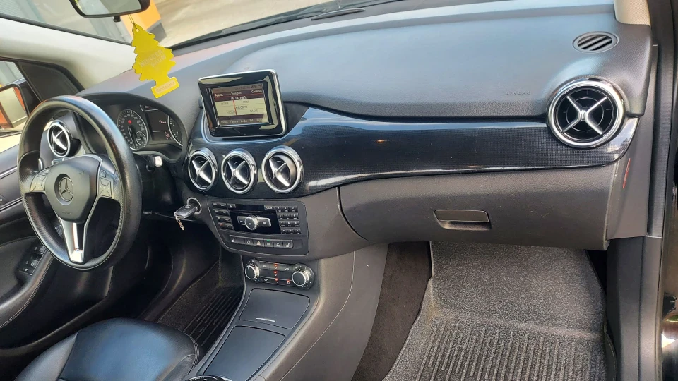 Mercedes-Benz B-Class 2