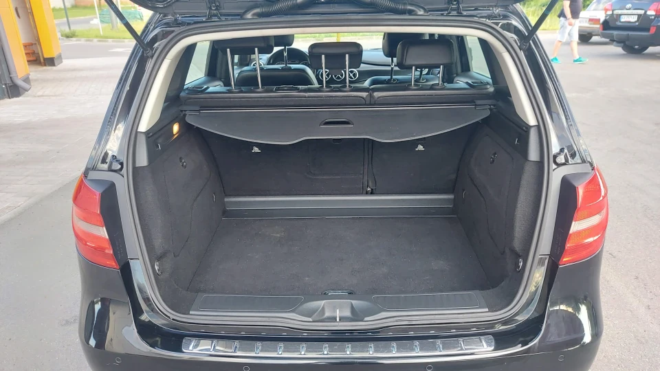 Mercedes-Benz B-Class 4