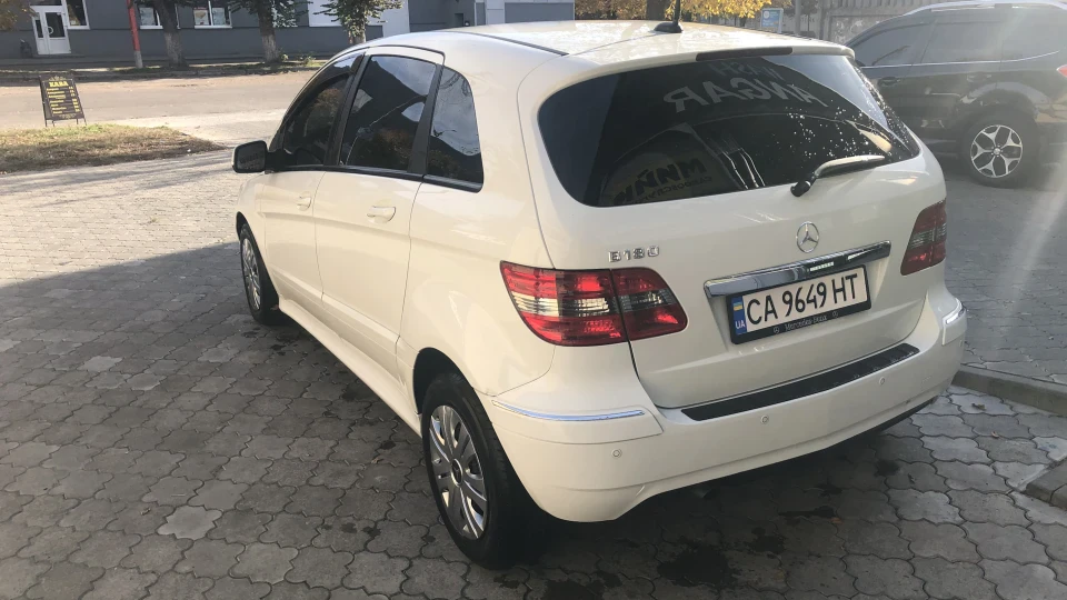 Mercedes-Benz B-Class 2