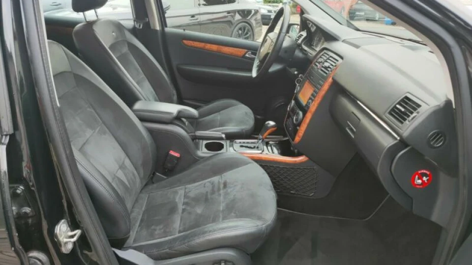 Mercedes-Benz B-Class Grand Edition 3