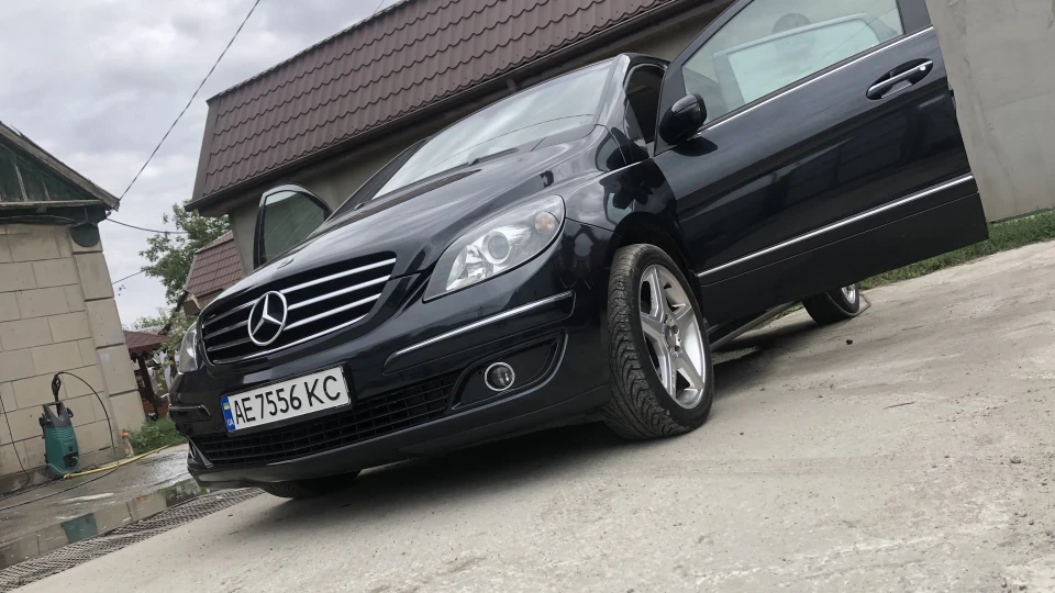 Mercedes-Benz B-Class В200