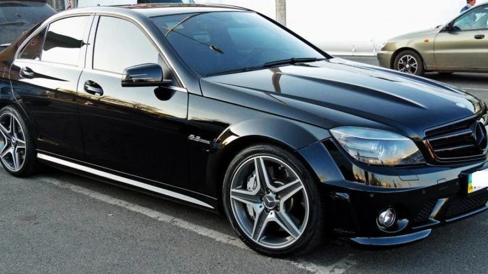 Mercedes-Benz C 63 AMG 2