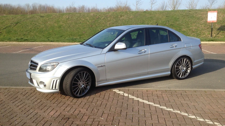 Mercedes-Benz C 63 AMG 700hp? O_o 3
