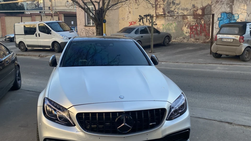 Mercedes-Benz C 63 AMG Сірий мат 2