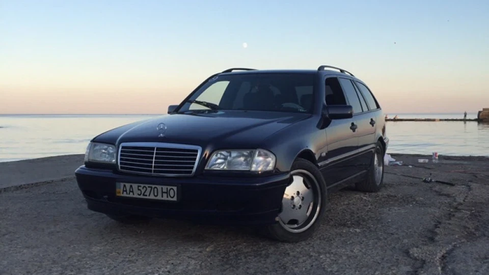 Mercedes-Benz C-Class Estate 3