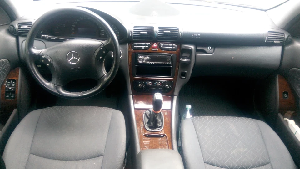 Mercedes-Benz C-Class Estate 2.2 Elegantний сарай 4
