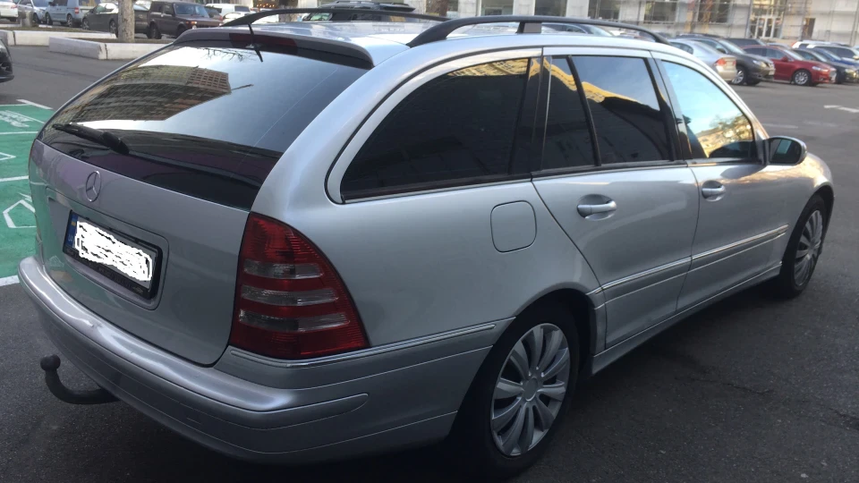 Mercedes-Benz C-Class Estate C200CDI T Avantgarde 4