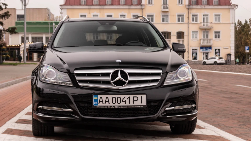 Mercedes-Benz C-Class Estate "Echt Deutsch" 3