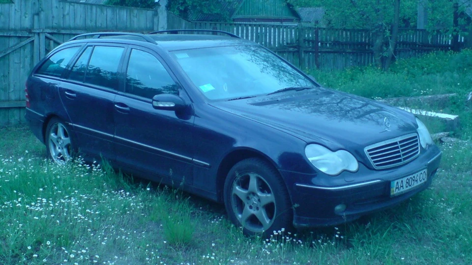 Mercedes-Benz C-Class Estate S203 Avantgarde 2