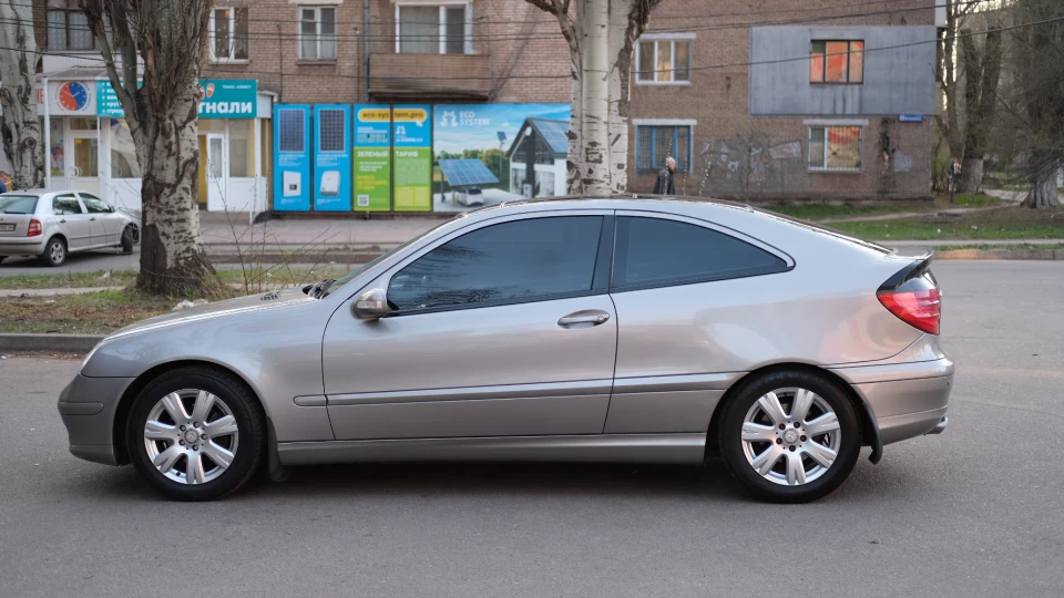 Mercedes-Benz C-Class Sportcoupe 4