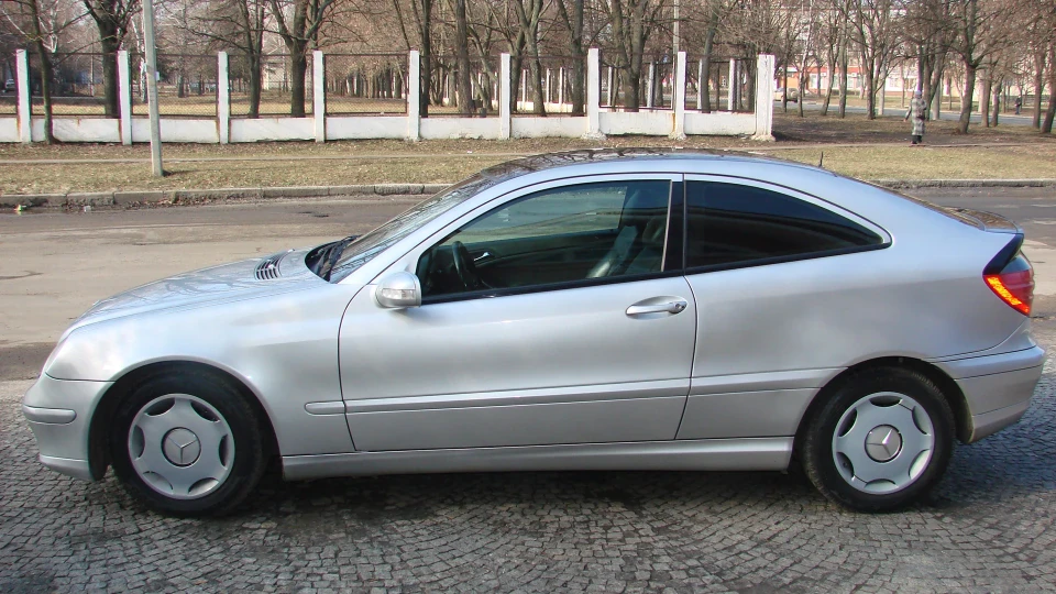 Mercedes-Benz C-Class Sportcoupe 2.2 diesel 3