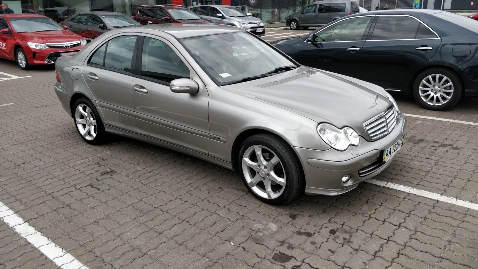 Mercedes-Benz C-Class