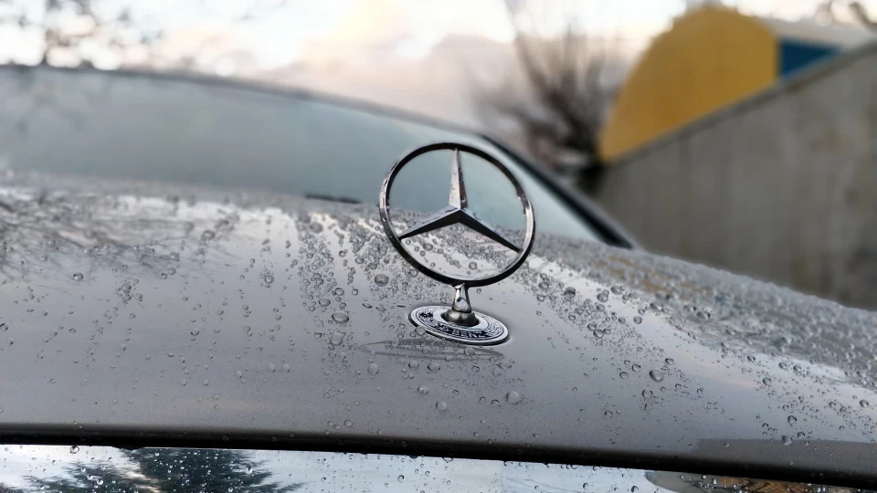 Mercedes-Benz C-Class 3