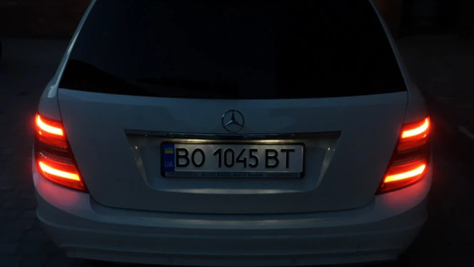 Mercedes-Benz C-Class 2