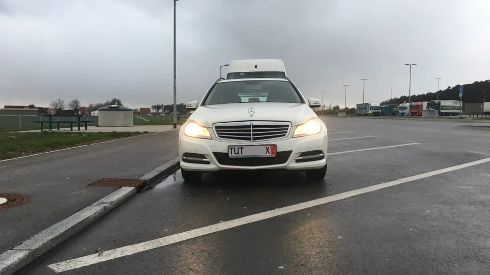 Mercedes-Benz C-Class 3