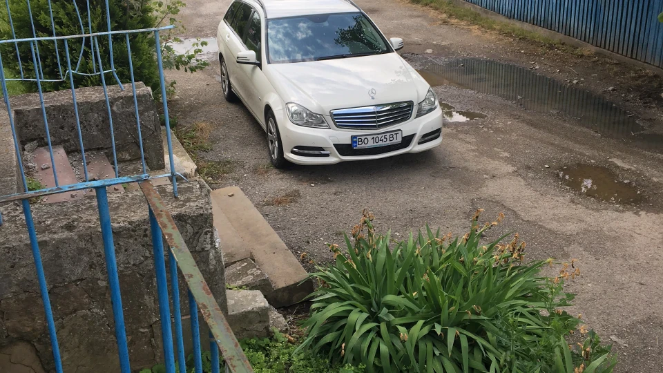 Mercedes-Benz C-Class 4
