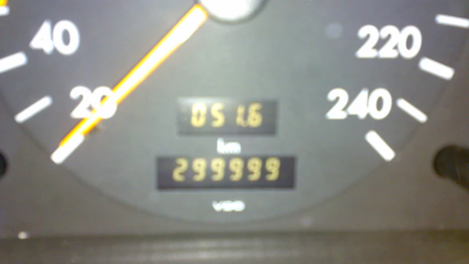Mercedes-Benz C-Class 3