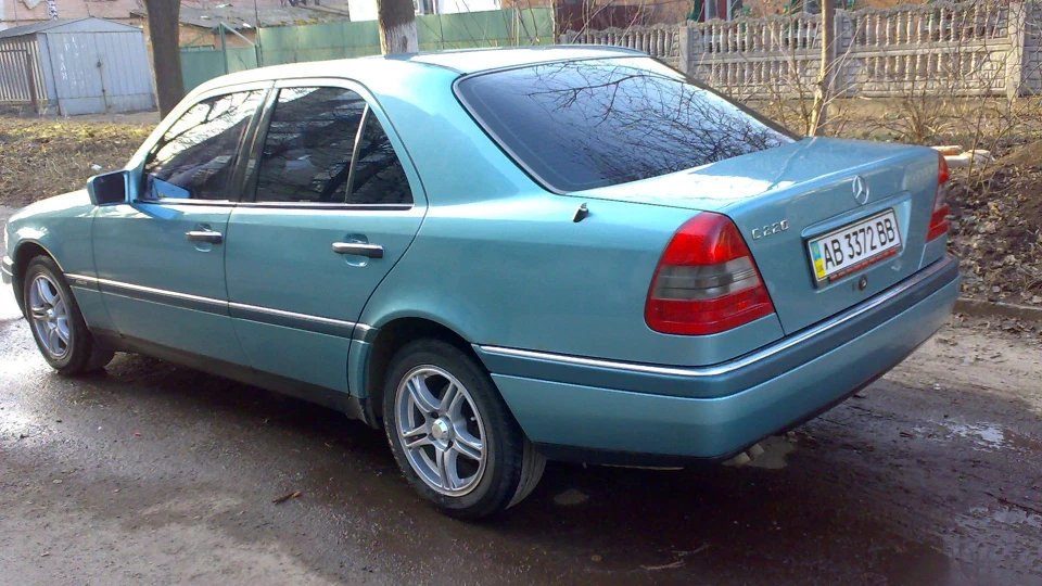 Mercedes-Benz C-Class 5