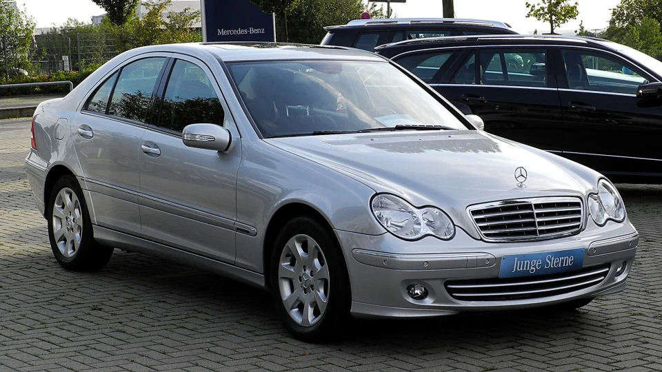 Mercedes-Benz C-Class 2