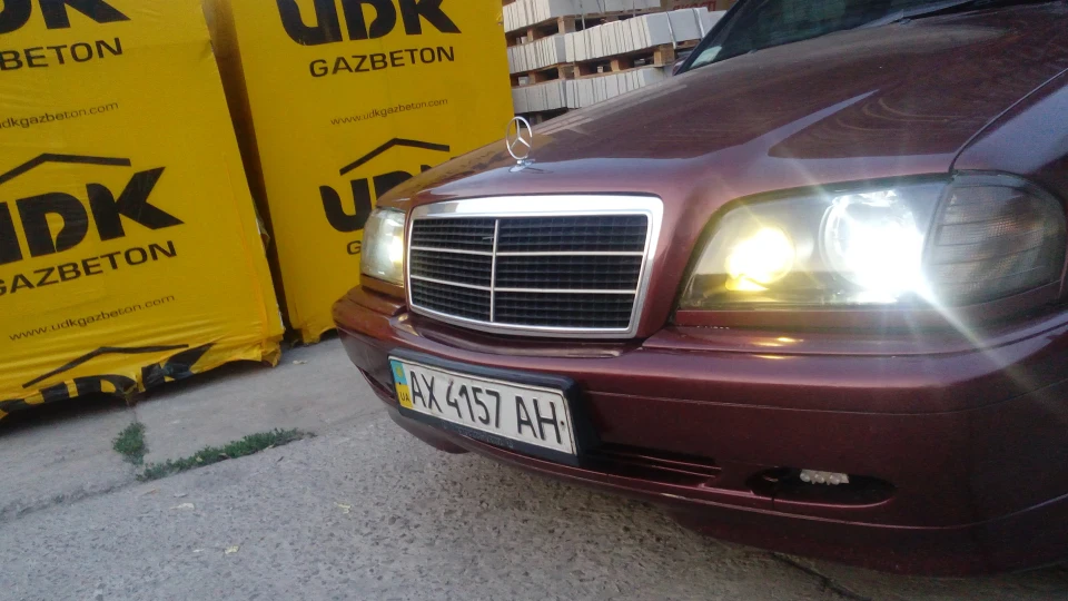 Mercedes-Benz C-Class 3