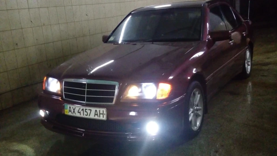 Mercedes-Benz C-Class 5