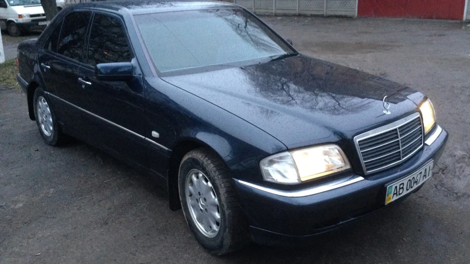 Mercedes-Benz C-Class 5