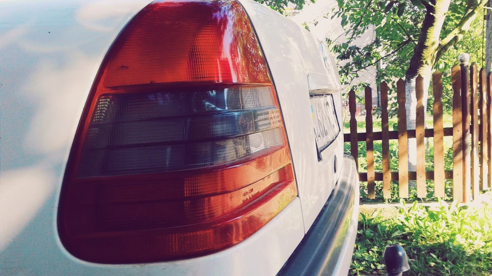 Mercedes-Benz C-Class 3