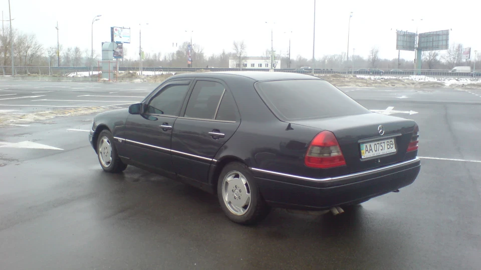 Mercedes-Benz C-Class 5