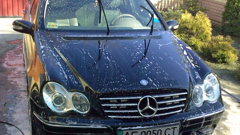 Mercedes-Benz C-Class 3