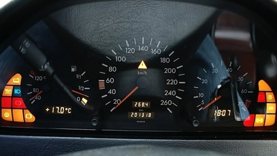 Mercedes-Benz C-Class 4