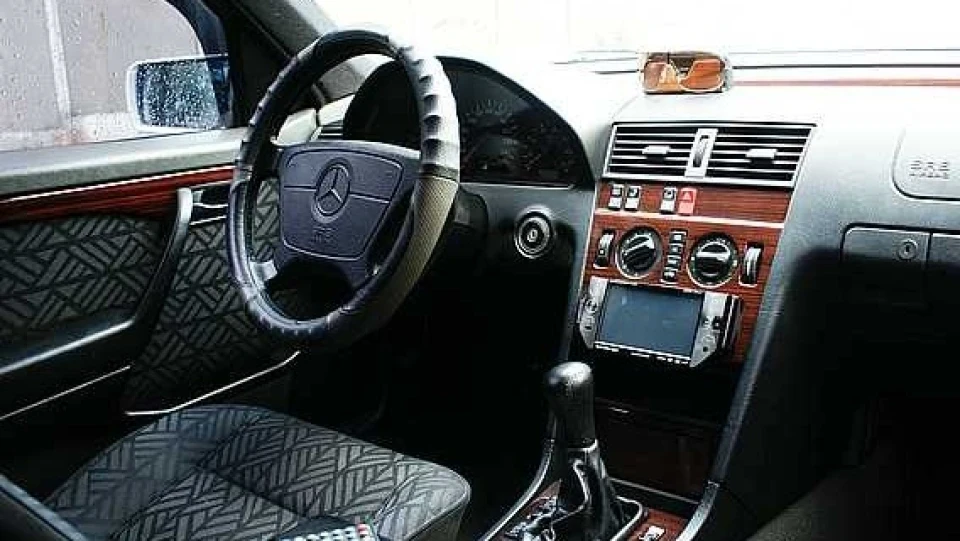 Mercedes-Benz C-Class 5