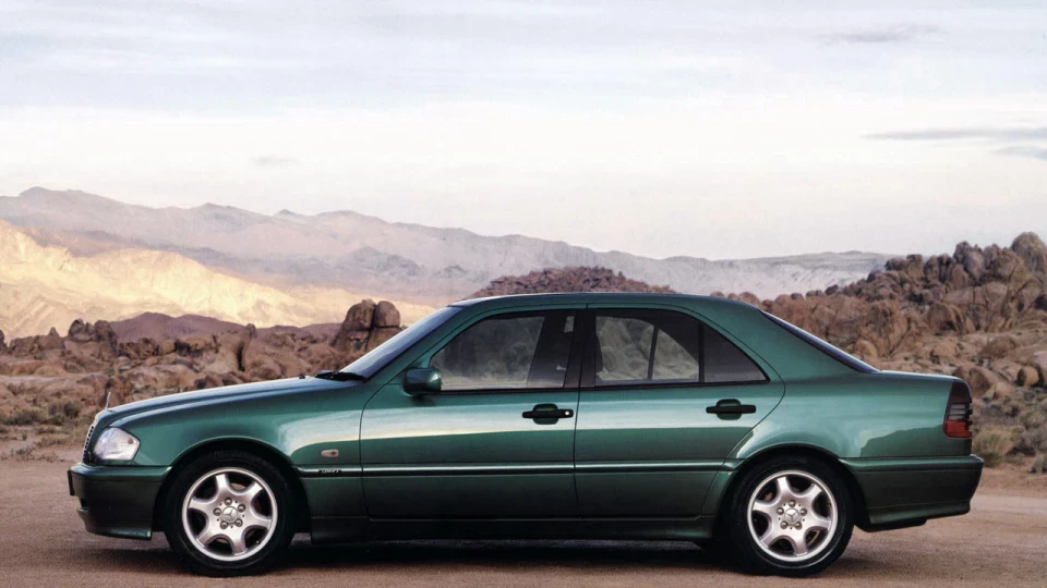 Mercedes-Benz C-Class 2