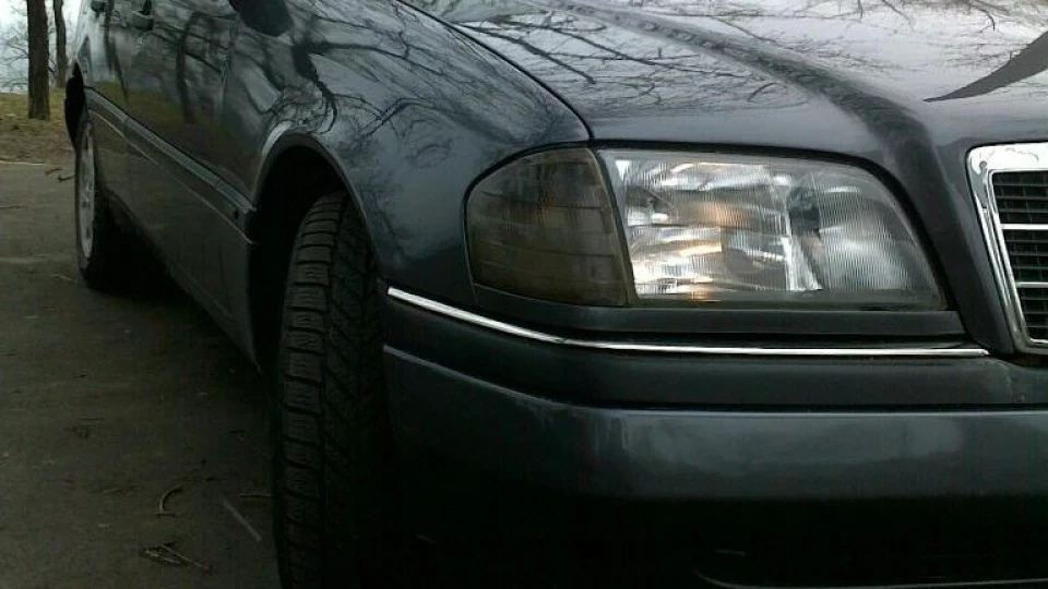 Mercedes-Benz C-Class 3